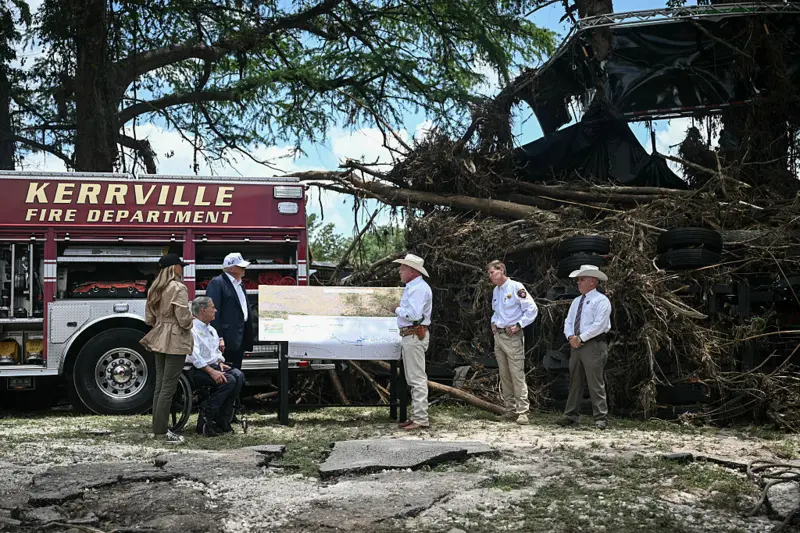 Trump lands in Texas to survey flood damage