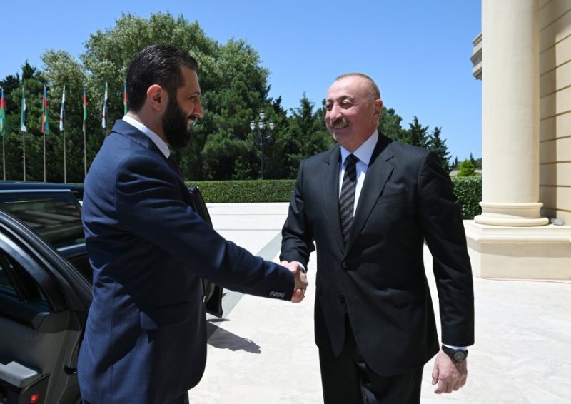 2025/07/17523-1752315189.jpg + President Aliyev holds extended meeting with Syria’s transitional president News about - President Aliyev holds extended meeting with Syria’s transitional president