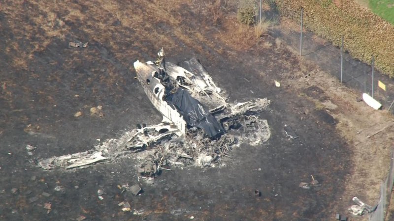 At least 4 killed in Southend Airport plane crash -  VIDEO 