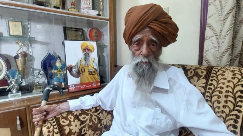 Fauja Singh, world's oldest marathon runner, dies at 114