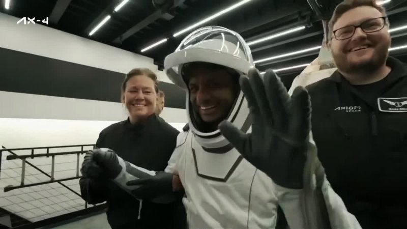 Indians elated as astronaut returns to Earth 