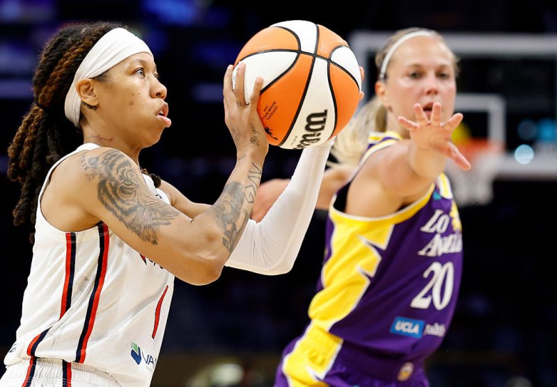 Sparks ignite with three 20-point scorers in blowout win over Mystics