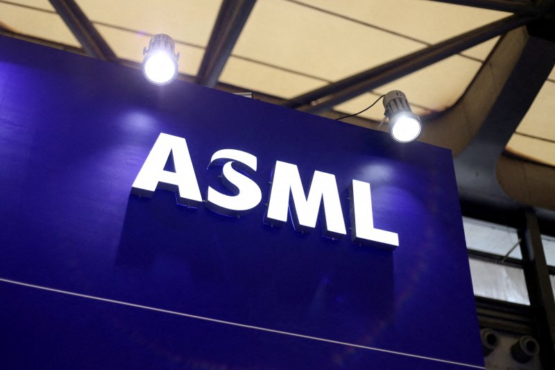 ASML cautions on 2026 growth amid geopolitical uncertainty