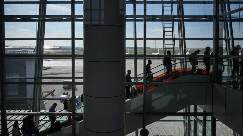 Malaysia border control glitch disrupts travelers