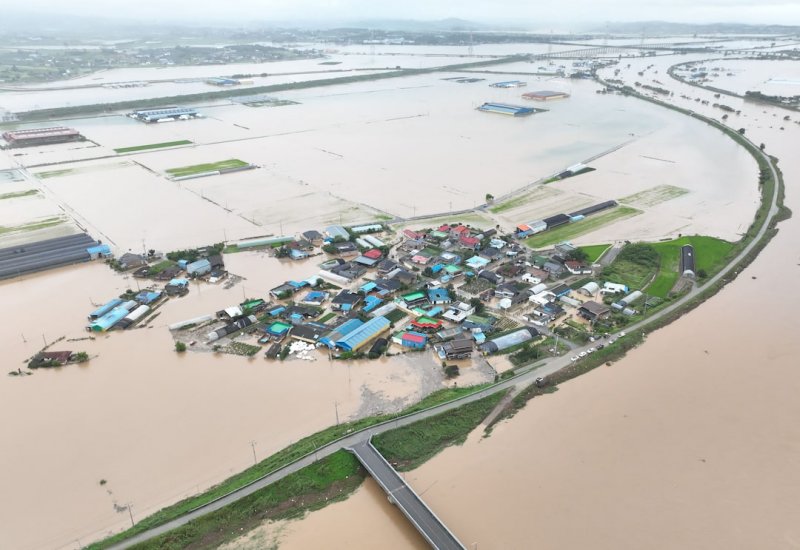 Death toll surges as torrential rains trigger devastating landslides in South Korea