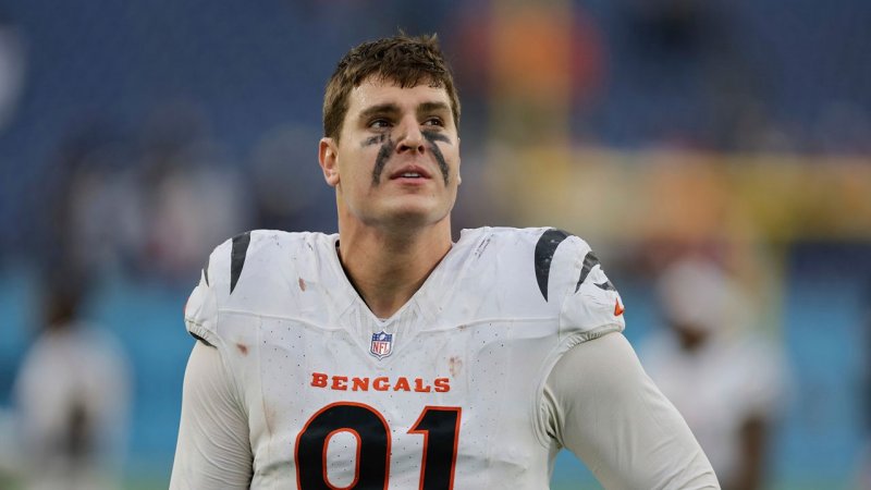 Trey Hendrickson to hold out of Bengals training camp over contract dispute