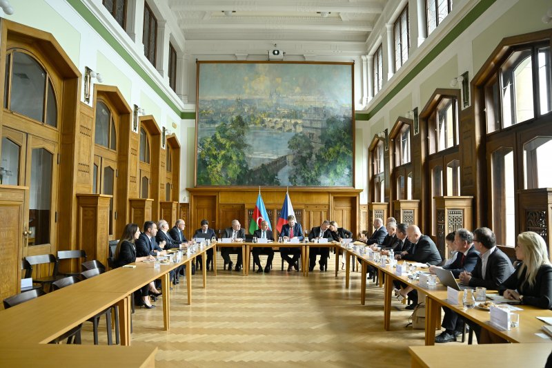 Azerbaijan, Czech Republic evaluate prospects for commercial ties