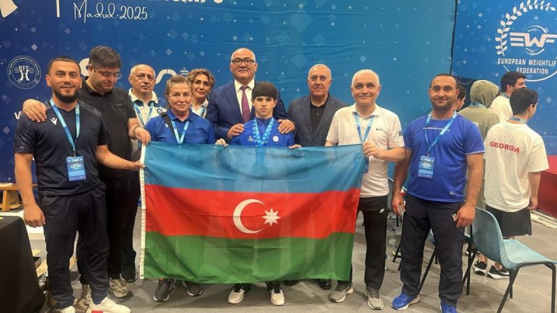 Azerbaijani teen clinches gold medal in Madrid 