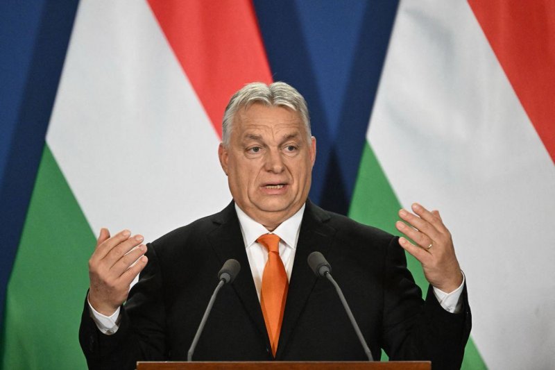 Orban proposes ‘strategic cooperation’ with Ukraine, warns EU membership would ‘drag the war’ into Europe