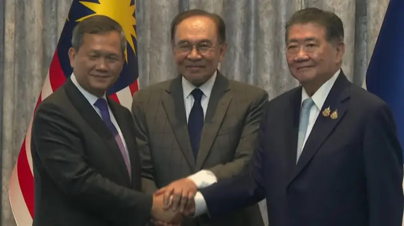 Malaysian PM: Thailand and Cambodia agree to immediate ceasefire