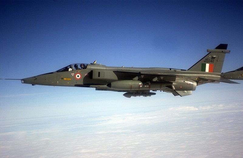 Indian fighter jet crashes, killing two pilots