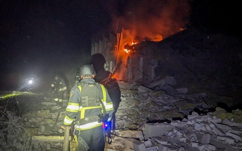 At least 5 killed, dozens injured in Russian attacks on Ukraine over past day