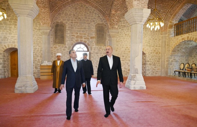 Azerbaijani president and chairman of Turkmenistan’s Halk Maslahaty visit Yukhari Govhar Agha Mosque