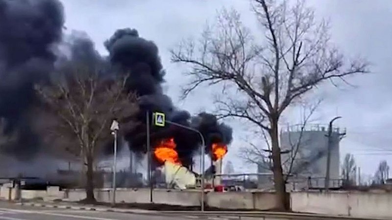 Drone strike kills 3 on Russia's Kursk beach 