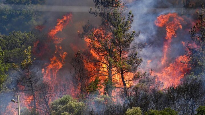 Ten workers die while battling wildfires in Türkiye 
