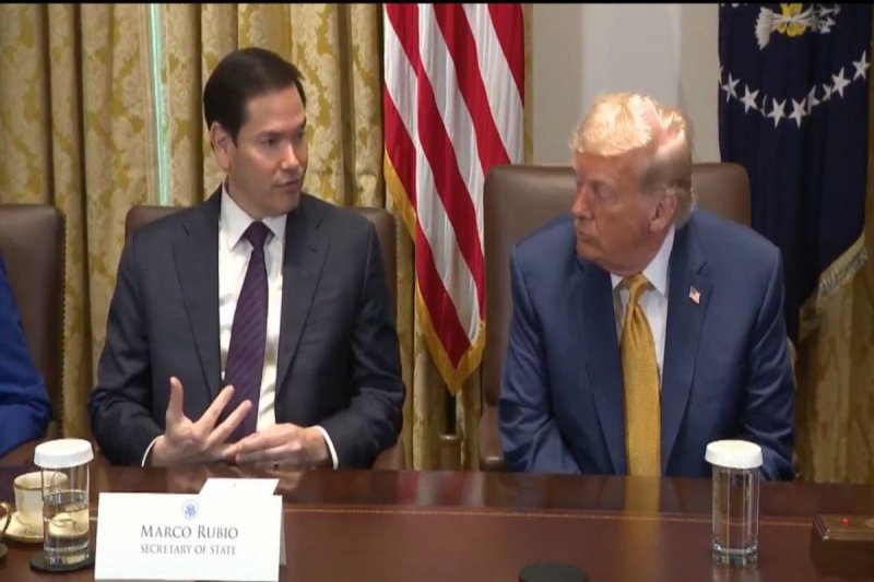 U.S. Secretary of State hopes for swift peace agreement between Azerbaijan and Armenia