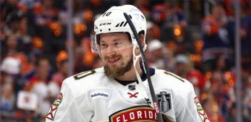 Vladimir Tarasenko joins Minnesota wild, marking fifth team since 2023