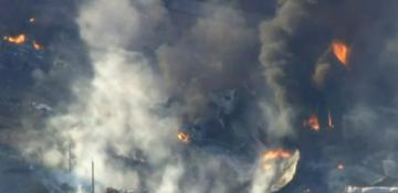 Fireworks warehouse in California catches fire and explodes -  VIDEO 