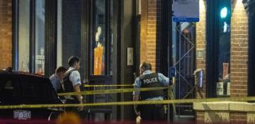 At least 3 killed, 16 injured in Chicago mass shooting