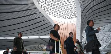 China loosens visa rules to boost tourism