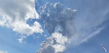 Indonesia’s Mount Lewotobi Laki-Laki erupts again, spews ash 18km high  - VIDEO 