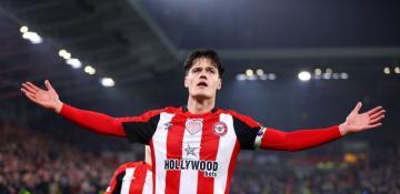 Arsenal complete signing of midfielder Christian Norgaard from Brentford