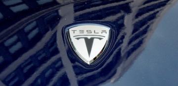 Tesla’s regulatory credit revenue set to collapse as U.S. policy shifts