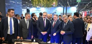 Turkish FM visits Azerbaijani pavilion at IDEF 2025 
