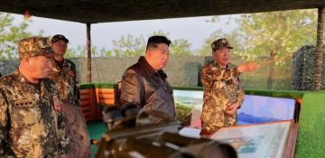 Top DPRK leader oversees artillery firing contest 
