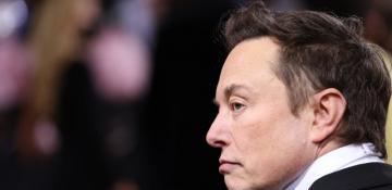 Tesla faces 'rough' quarters ahead as US EV incentives end