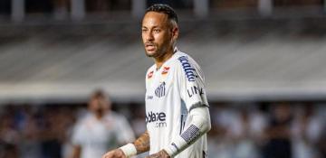 Neymar in heated fan clash after disallowed goal in Santos defeat