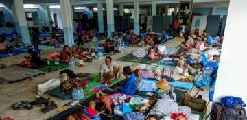 Death toll rises to 16, more than 120,000 displaced in Thai-Cambodia clashes -  VIDEO 