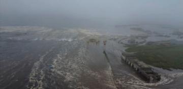 Volcano, tsunami warnings lifted after 8.8-magnitude quake