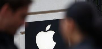 Apple’s top AI executive Ruoming Pang leaves for Meta, Bloomberg News reports 