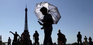 Eiffel Tower closes early as Europe endures heat wave 