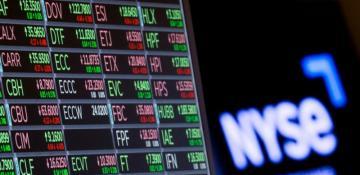 Stock market hits new highs as Vietnam trade deal, labor slowdown fuel rate cut hopes