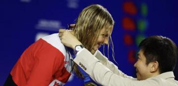 Summer McIntosh claims second gold in two days at World Swimming Championships