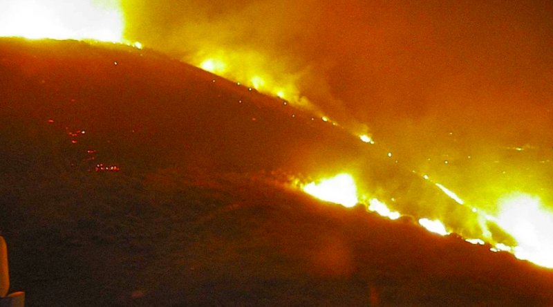 Wildfire near C-Hill prompts evacuation warnings in Carson City