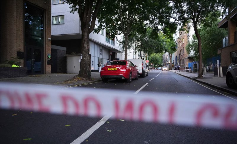 London stabbing attack leaves 2 dead, 2 hospitalized