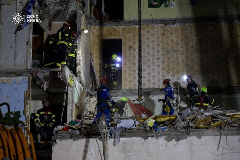 Ukraine mourns 31 killed in deadly Russian strike on Kyiv