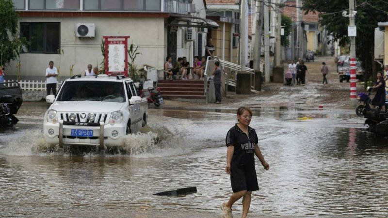 Beijing braces for more rain as deadly floods keep city on alert