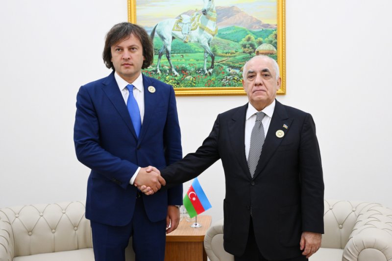 Azerbaijani, Georgian PMs discuss expanding bilateral ties in Turkmenistan 