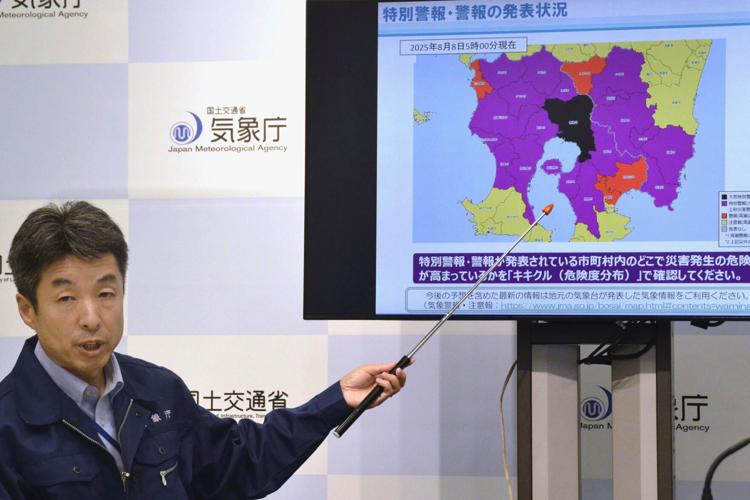 Torrential rains batter Southern Japan, forcing mass evacuations -  VIDEO 