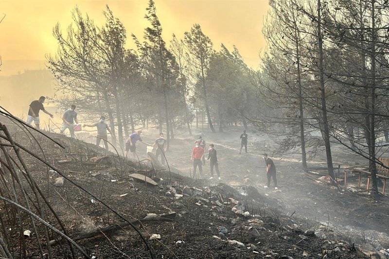 Türkiye battles wildfires amid hottest July in 55 years 