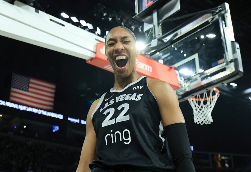 A’ja Wilson sets WNBA record with 32 points, 20 rebounds
