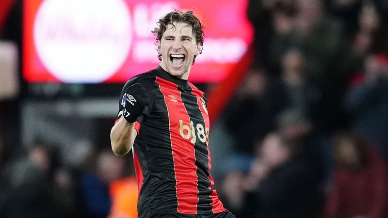 PSG seal £54.5m deal for Bournemouth defender Illia Zabarnyi