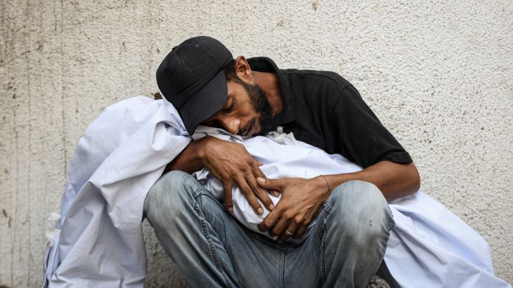 Israeli strike kills aid seeker in central Gaza