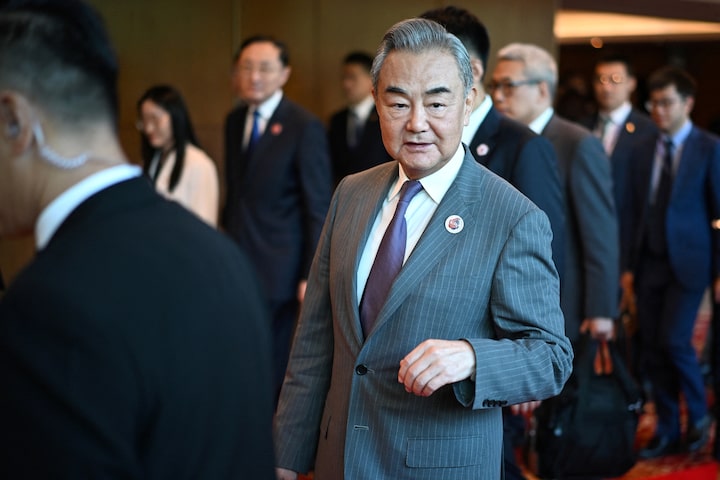 China backs Thailand-Cambodia reconciliation in border dispute