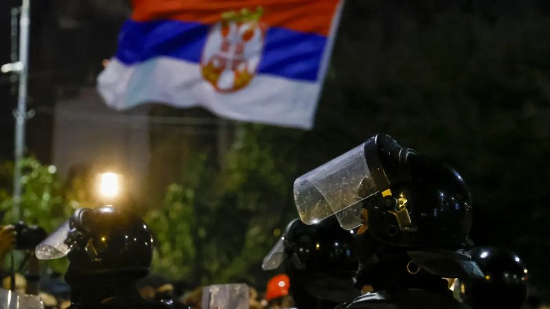 Serbia’s political crisis deepens as clashes escalate -  VIDEO  