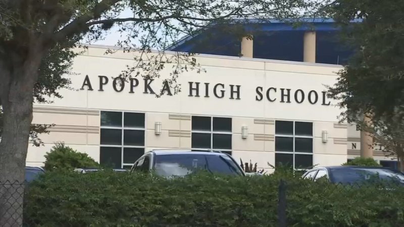 Apopka High School on lockdown amid police activity 